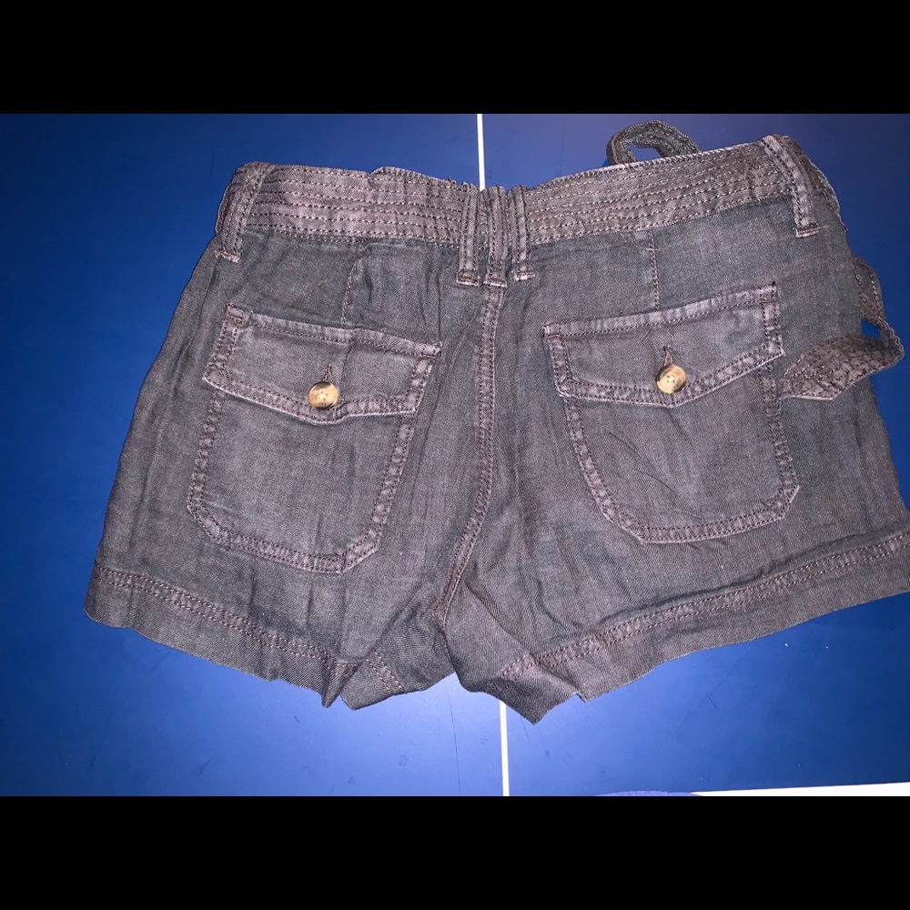 Shorts - Picture 4 of 4